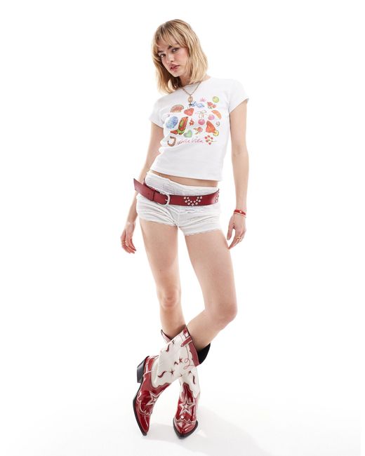 T-shirt corta bianca con stampa cowboy di Reclaimed (vintage) in White