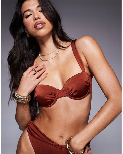 Simone - haut ASOS en coloris Brown