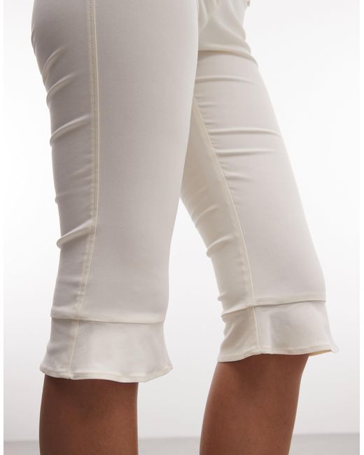 Monki Ruffle Capri Pants in White | Lyst