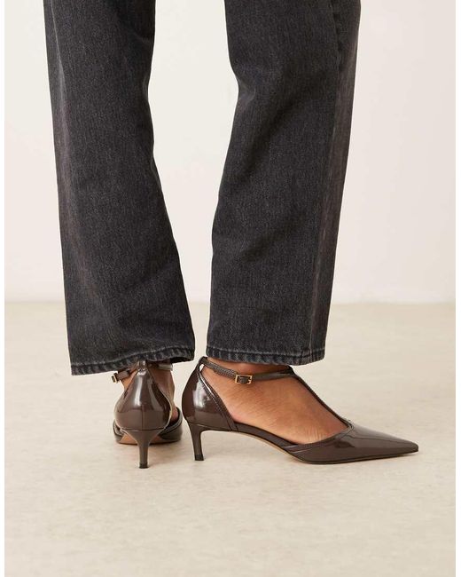 Mango Black Pointed Kitten Heel