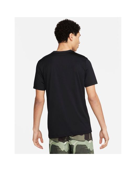 T-shirt nera con grafica mimetica di Nike in Black da Uomo