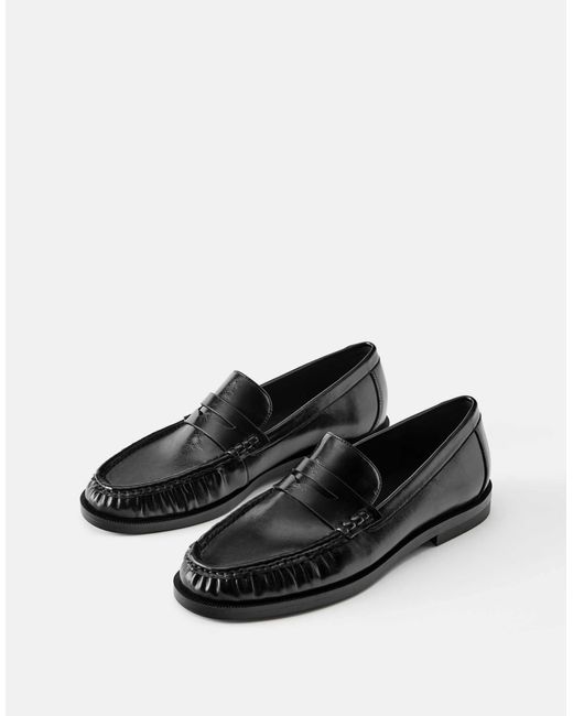 Pull&Bear White Loafer mit raffungen