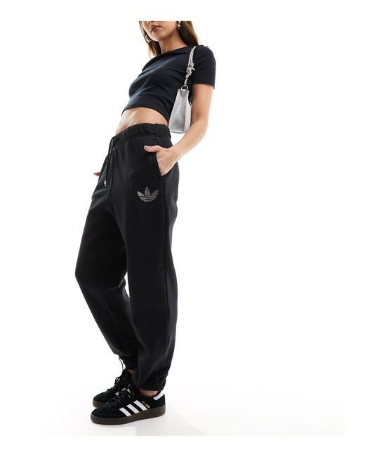 Adidas Originals Black Adidas training – e jogginghose