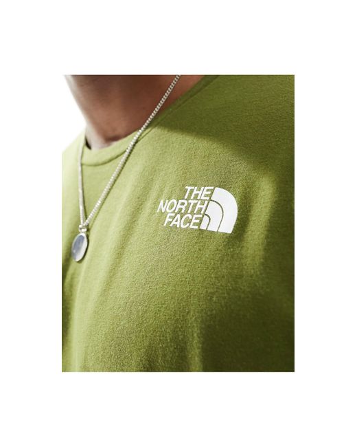Camiseta verde oliva con estampado delineado en la espalda foundation mountain lines The North Face de hombre de color Green