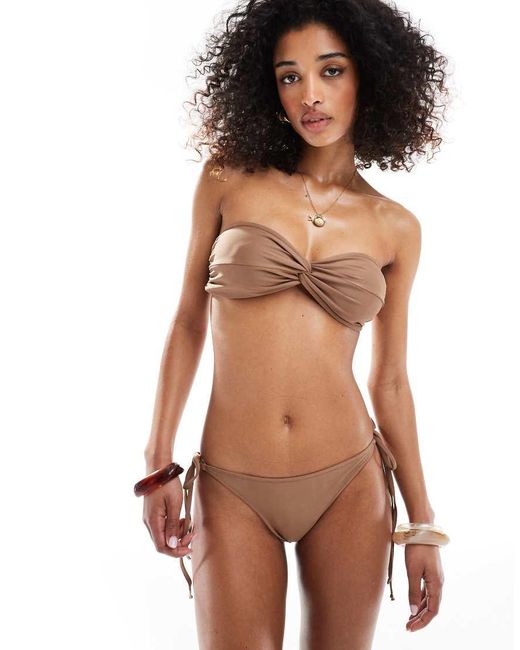 Top Bikini A Fascia Color Mocha Incrociato di Miss Selfridge in Brown