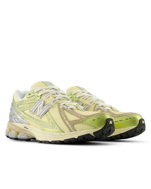 1906R di New Balance in Green da Uomo