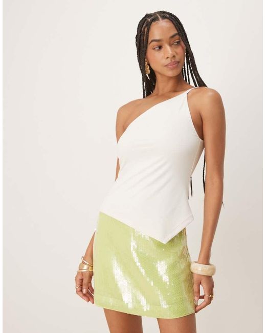 Top Hueso Asimétrico De Abercrombie & Fitch de color White