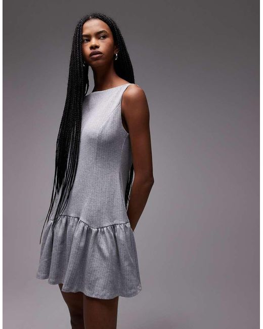 ASOS Mouwloze Mini-Jurk Met Geplooide Rok En Krijtstreep in het Gray