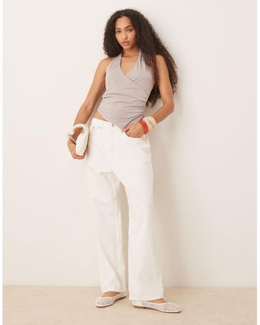 Top asymétrique avec dos nu et taille froncée ajustée - champignon Mango en coloris White