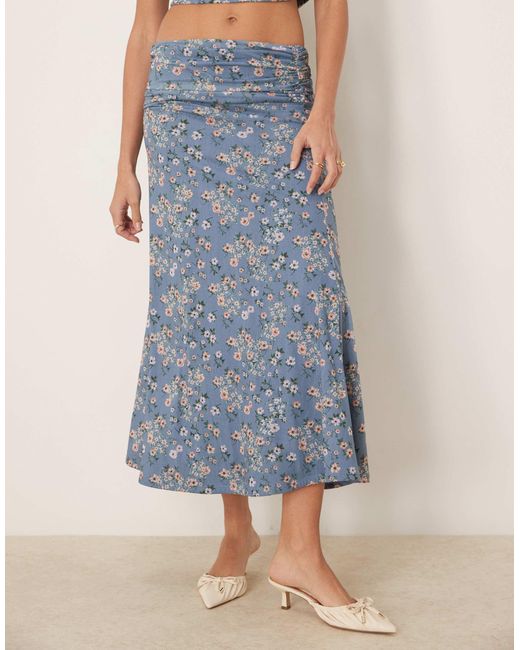 Jupe longue d'ensemble froncée et drapée à fleurs - bleu ASOS en coloris Blue
