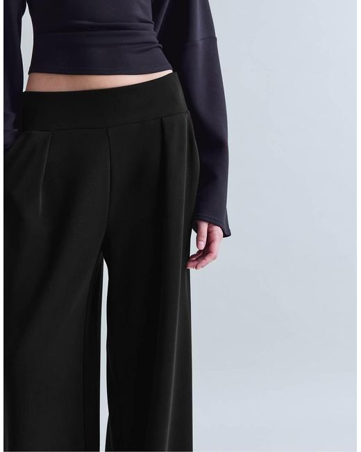 Stradivarius Black Soft-touch Wide-leg Trousers With Darts