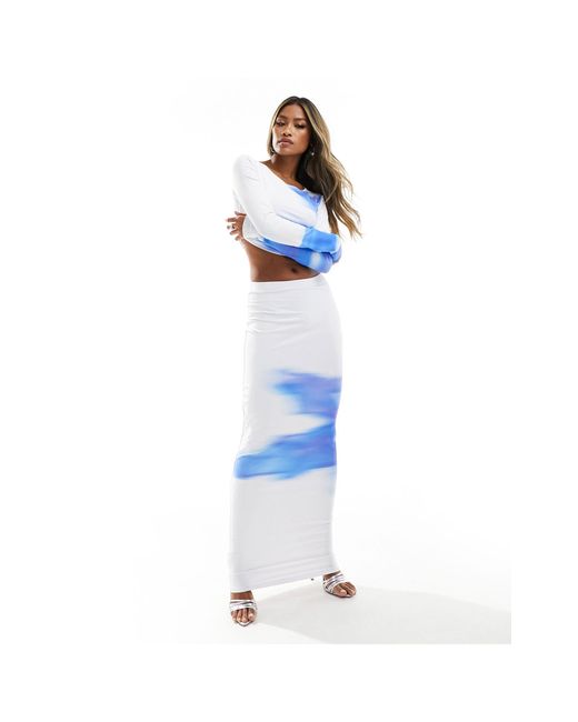 Falda larga blanca y azul con estampado posicional SIMMI de color White