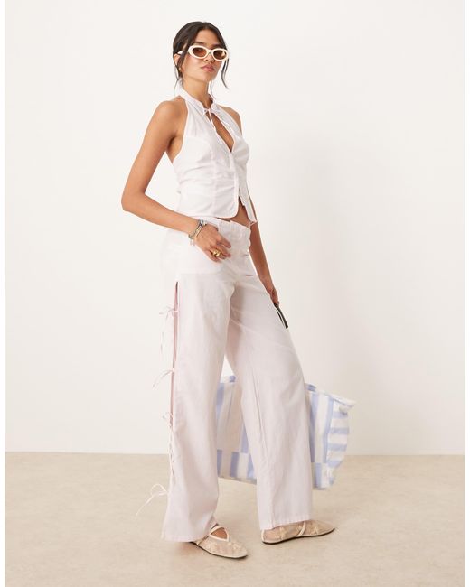 Top d'ensemble en coton mélangé à encolure nouée et découpe Mango en coloris White