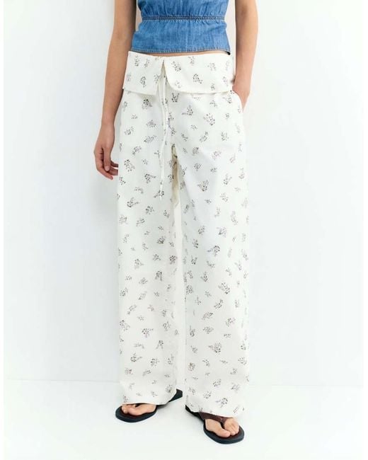 Pull&Bear White Floral Trousers With Turn-up Waist