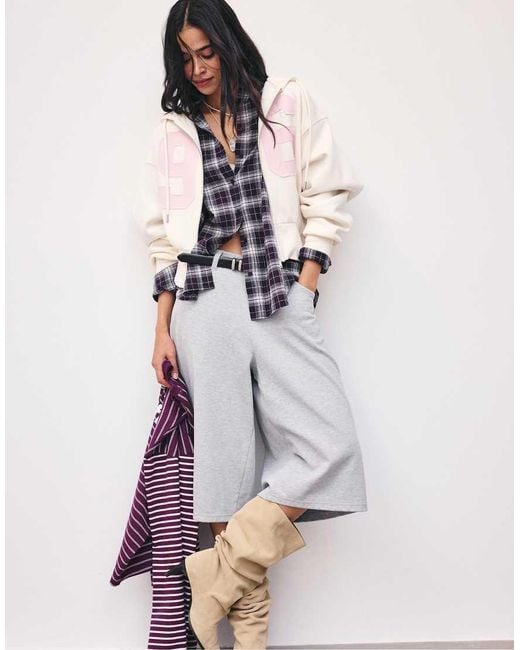 Stradivarius White Regular Printed Sweatshirt