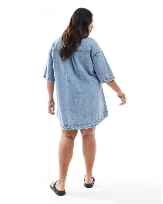 Vestido Camisero Vaquero De Corte Cuadrado Con Lavado Claro De Asos Design Curve-Azul ASOS de color Blue