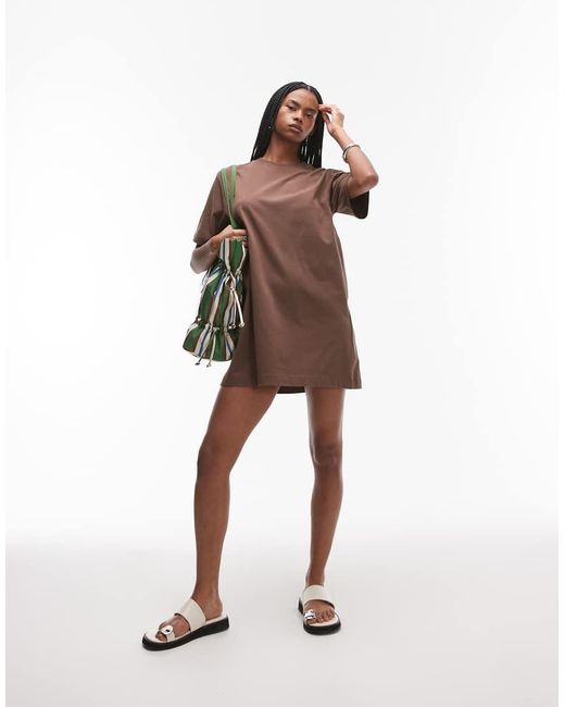 Vestito T-Shirt A Maniche Corte Premium Oversize Cioccolato di TOPSHOP in Brown