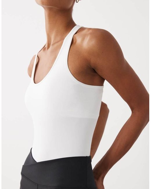 4505 White Plush Handle Scoop Neck Body With Inner Bra