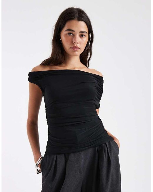 ASOS Bardot-Top Van Gladde Stof Met Rimpeleffect En Blote Schouders in het Black