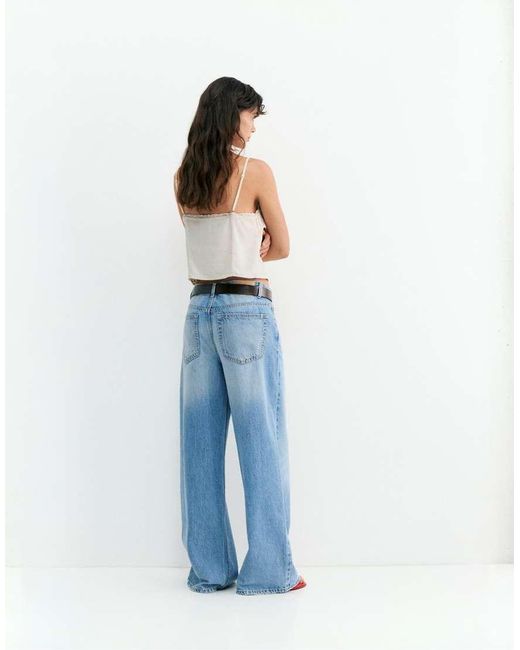 Pull&Bear White Lace-Trimmed Camisole Crop Top
