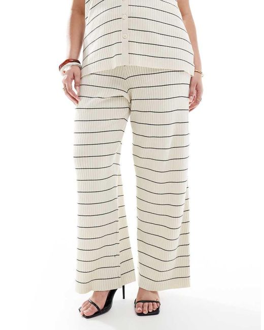 Pantaloni Color Crema E Neri di Pretty Lavish Curve in White