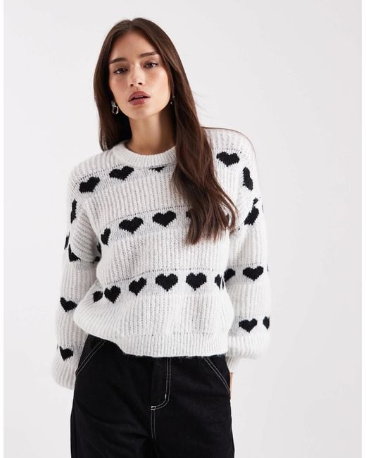 Pieces White – strickpullover mit herzmuster