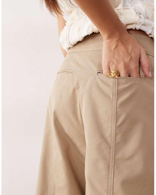 ARRANGE Natural Extreme Cropped Barrel Pants