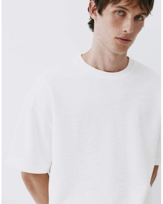 Pull&Bear White Textured Relaxed Fit T-Shirt for men