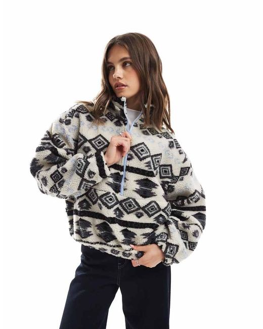 ONLY White Borg Fleece