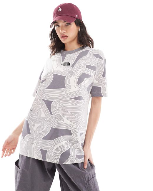 Camiseta gris extragrande con estampado geométrico The North Face de color Gray