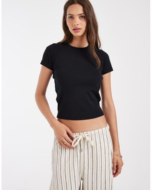Hollister White Ribbed Baby Tee