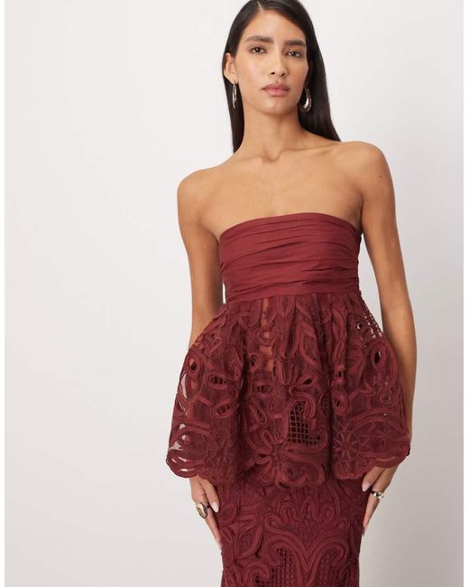 Top Rojo Vino Con Escote Palabra De Honor, Lazada En La Espalda Y Bordado Floral Cornely De ARRANGE de color Red