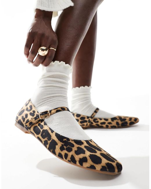 SEQWL White Iris Ballet Shoe With Bow