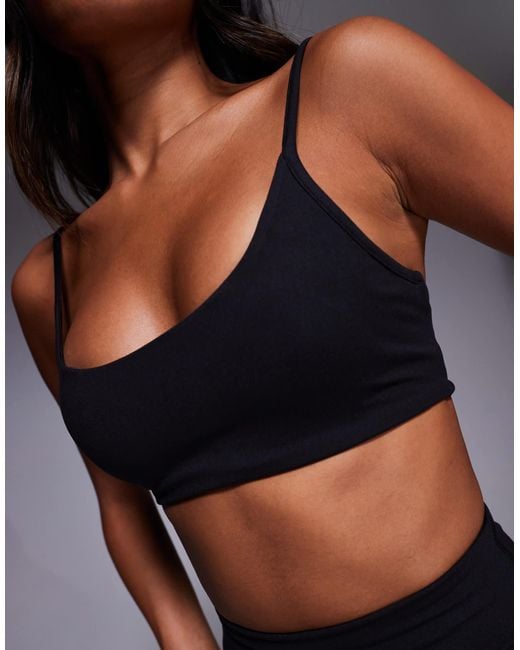 4505 Black Yoga Twist Back Light Support Sports Bra