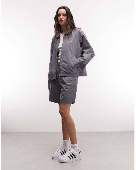 Obey Olivia in het Gray