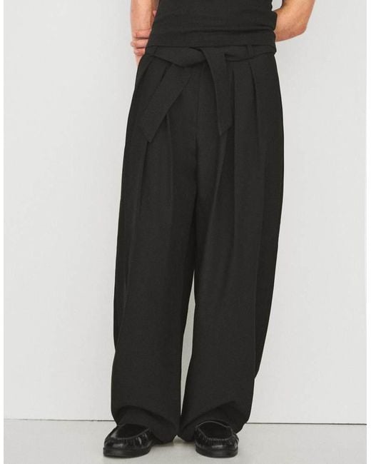 Bershka Black Barrel-Leg Trousers With Darts And Belt for men