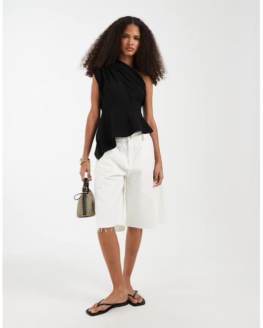 Vero Moda Asymmetrische Top Met Blote Schouder in het Black