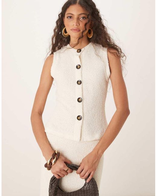 ASOS Pluizig Mouwloos Vest in het White