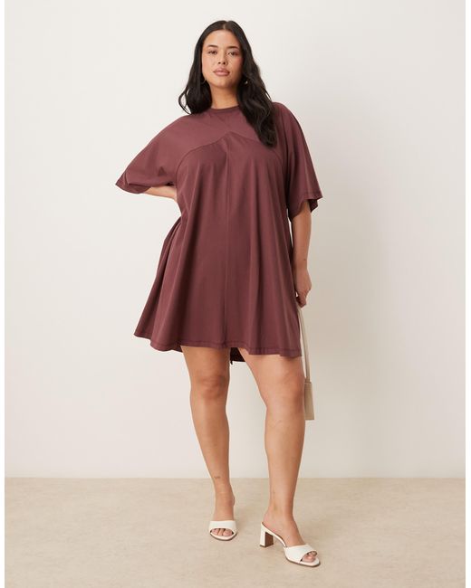 Asos design curve - robe t-shirt courte virevoltante avec franges au dos - chocolat ASOS en coloris Red