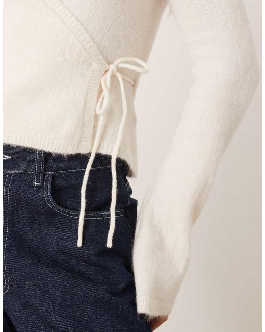 Cardigan A Maniche Lunghe di Gina Tricot in White