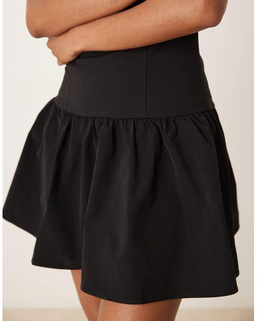Mango Black – ausgestelltes minikleid