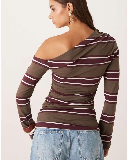 Camiseta Caqui A Rayas De Manga Larga Con Hombro Caído Y Cintura Estilo Corsé De ASOS de color Brown