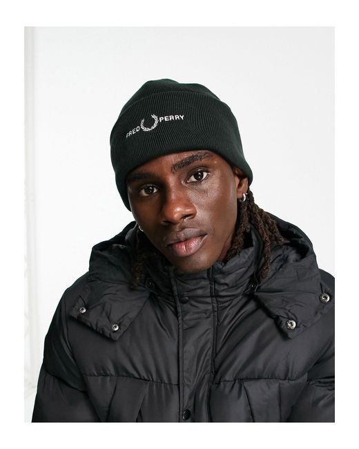 Fred Perry Graphic Beanie in Black for Men | Lyst Australia