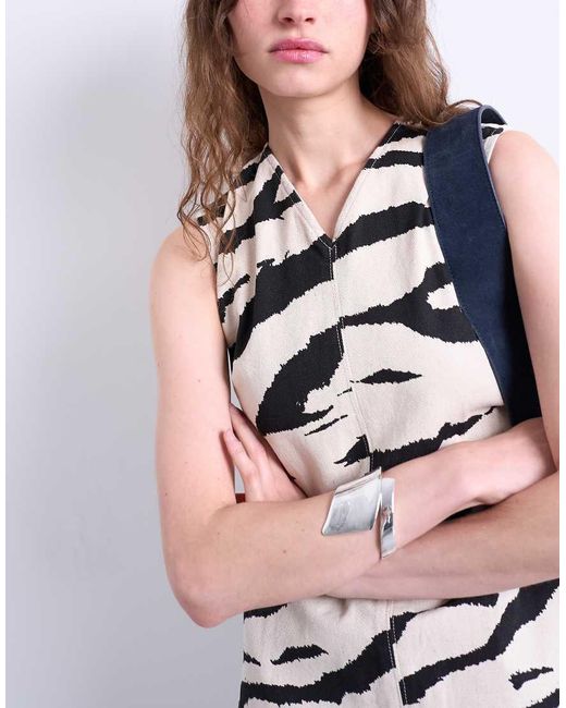 Vestido Vaquero De Corte Recto Con Estampado De Cebra De TOPSHOP de color Gray