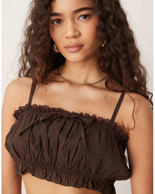 Crop Top Stile Country di ASOS in Brown