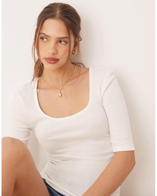 Aware White – geripptes oberteil