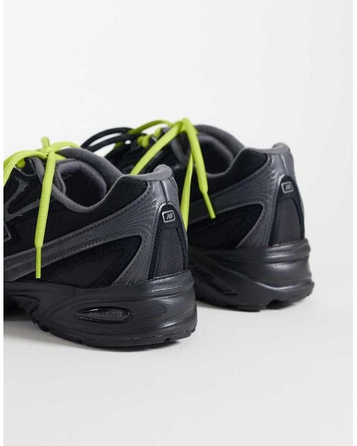 New Balance Black 740 Trainers for men