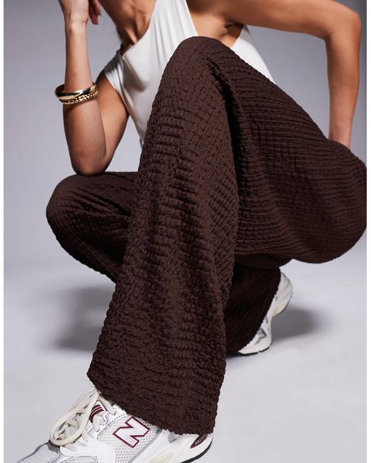 ASOS Brown – strukturierte schlupfhose