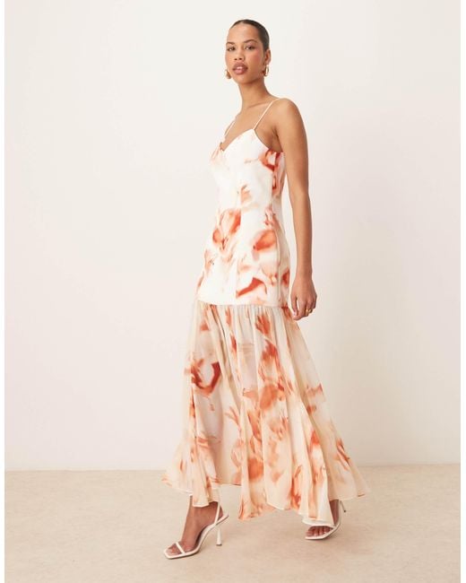 Forever New Pink – transparentes maxikleid mit tiefem saum und blumenmuster