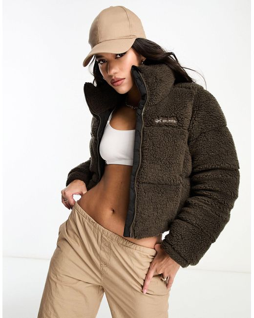 Exclusivité asos - puffect - veste courte en imitation peau Columbia en coloris Brown